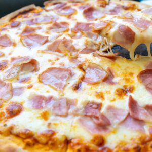 Pizza Jamón y Queso Familiar